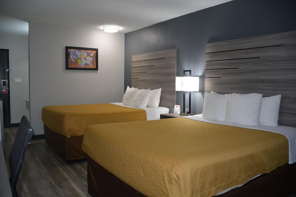 Econo Lodge Inn&Suites Des Moines - Merle Hay Rd Extérieur photo