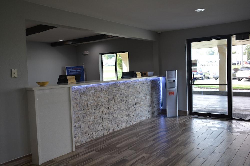 Econo Lodge Inn&Suites Des Moines - Merle Hay Rd Extérieur photo
