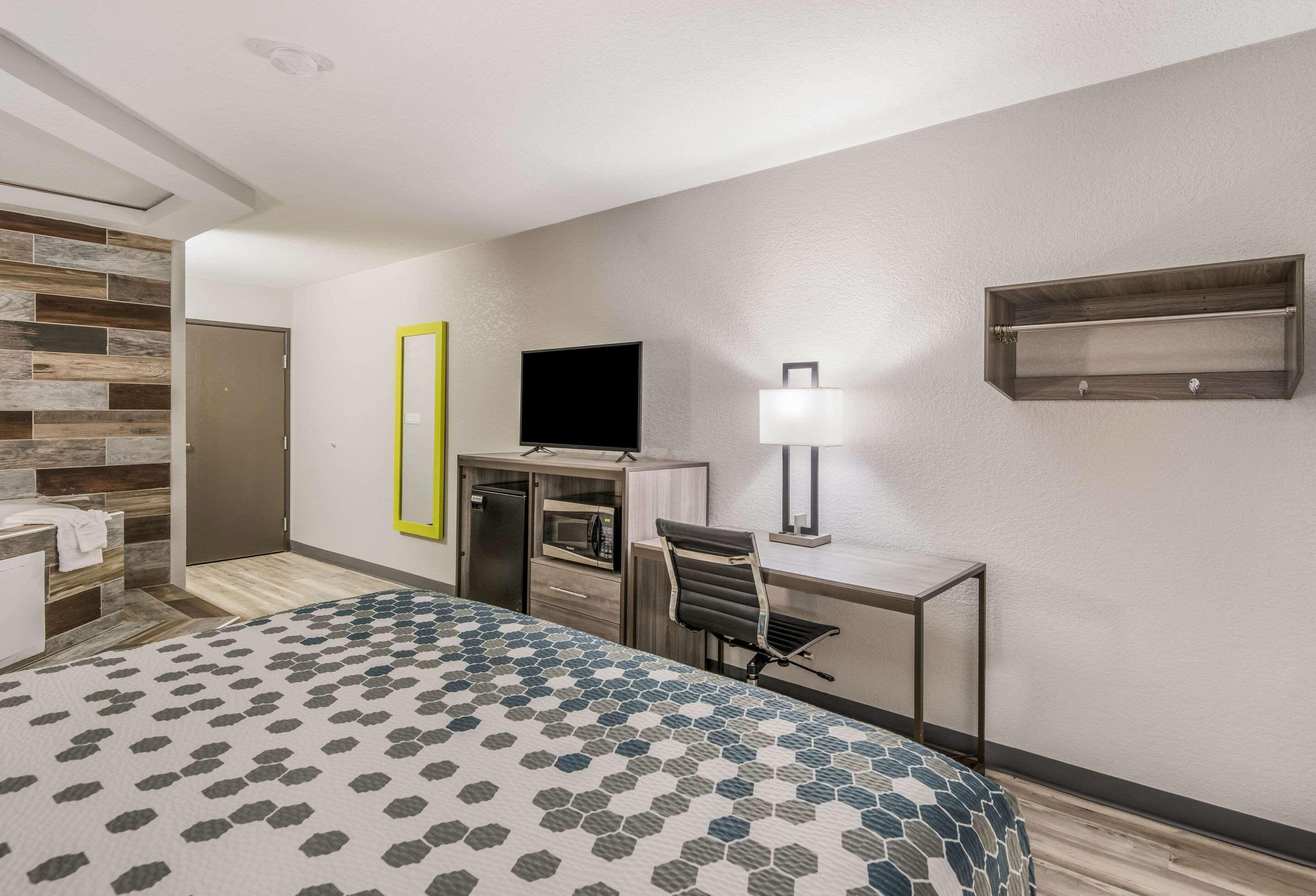 Econo Lodge Inn&Suites Des Moines - Merle Hay Rd Extérieur photo