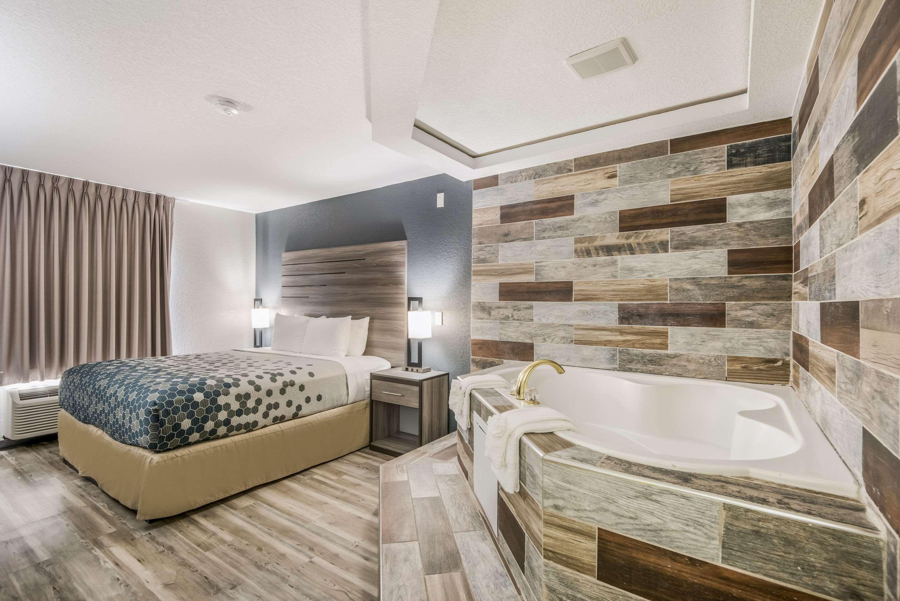 Econo Lodge Inn&Suites Des Moines - Merle Hay Rd Extérieur photo