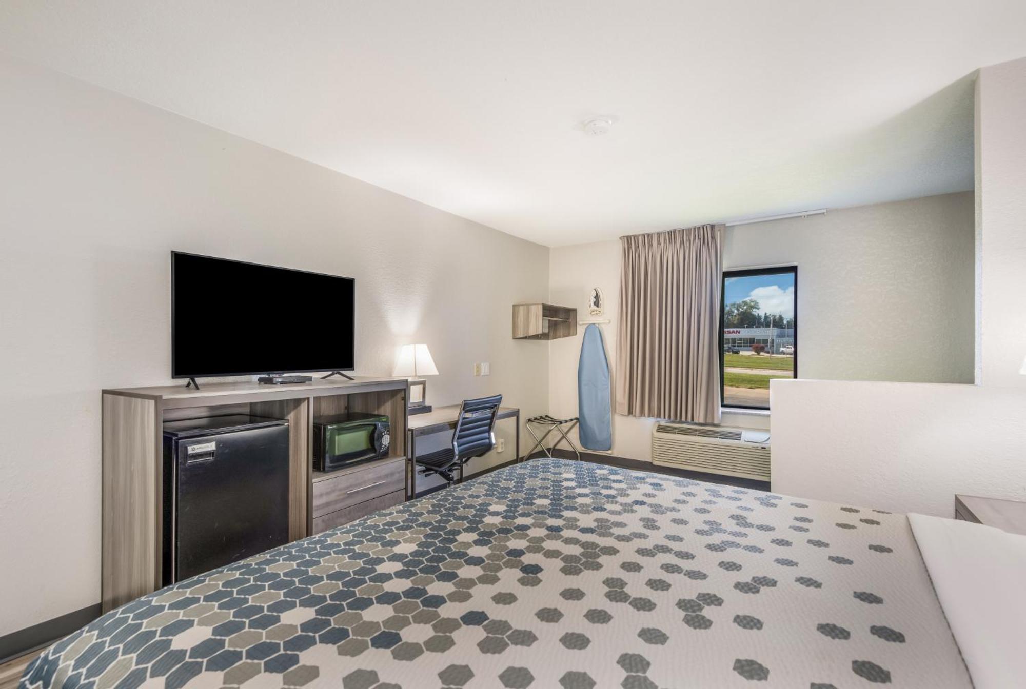 Econo Lodge Inn&Suites Des Moines - Merle Hay Rd Extérieur photo
