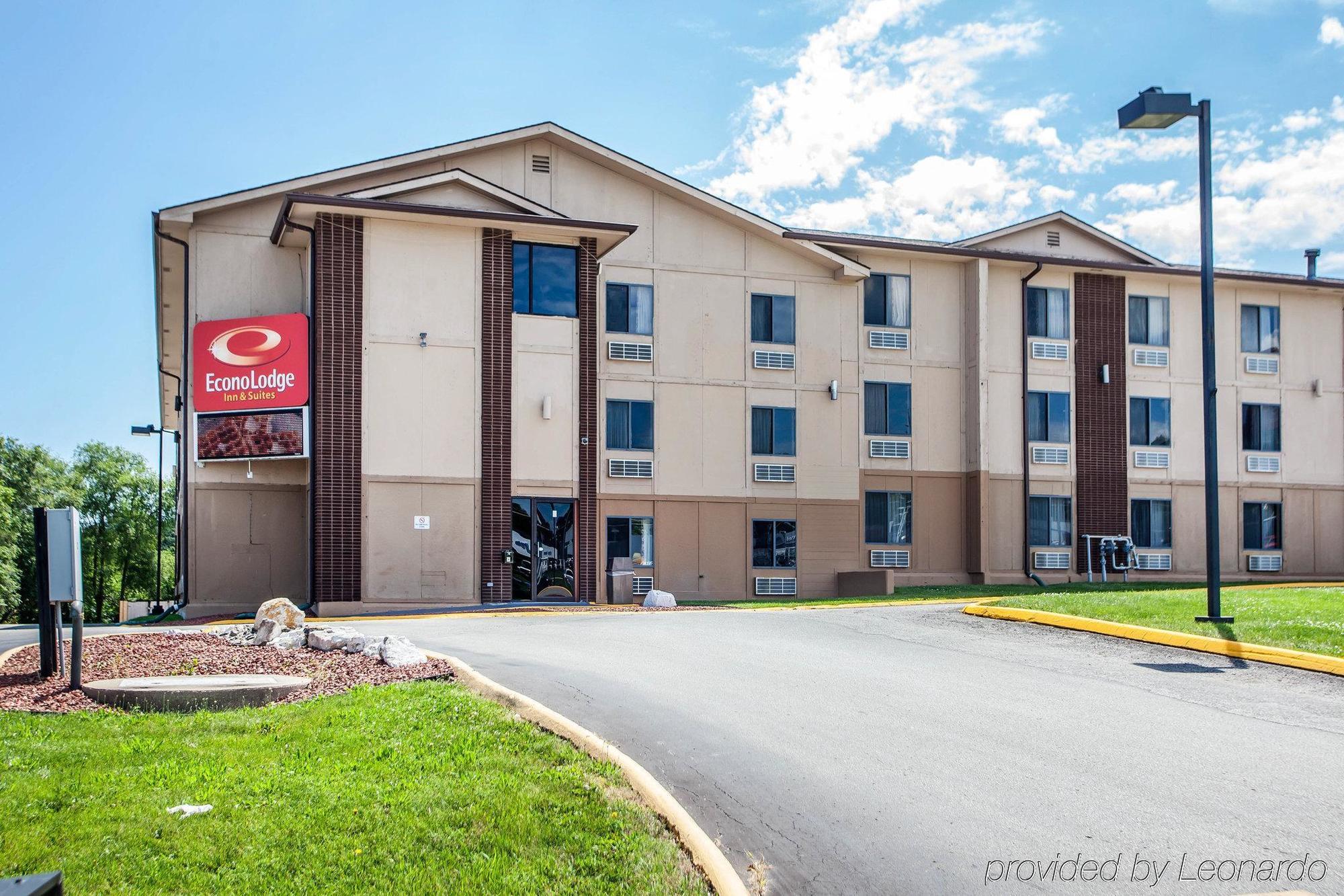 Econo Lodge Inn&Suites Des Moines - Merle Hay Rd Extérieur photo