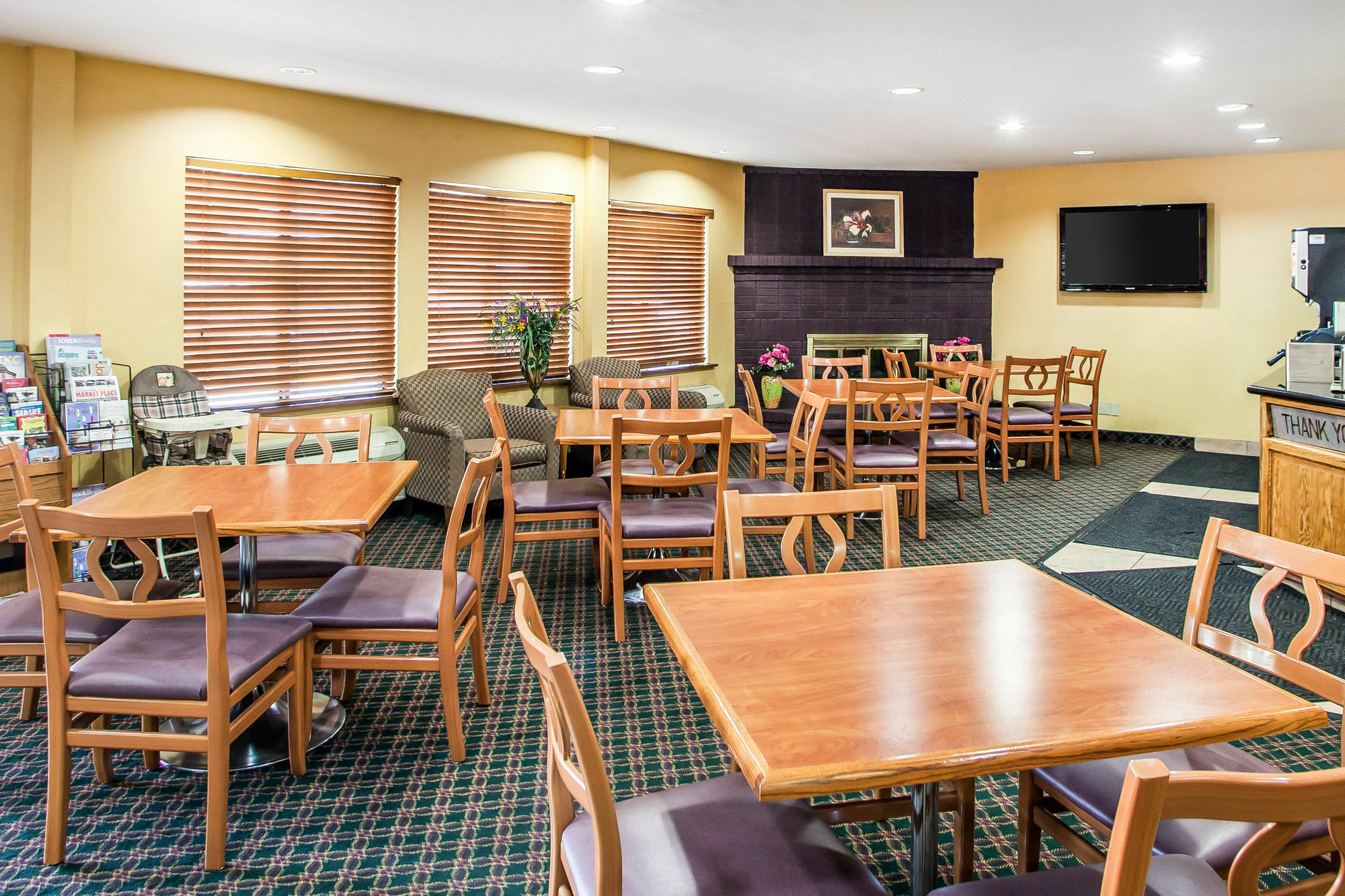 Econo Lodge Inn&Suites Des Moines - Merle Hay Rd Extérieur photo